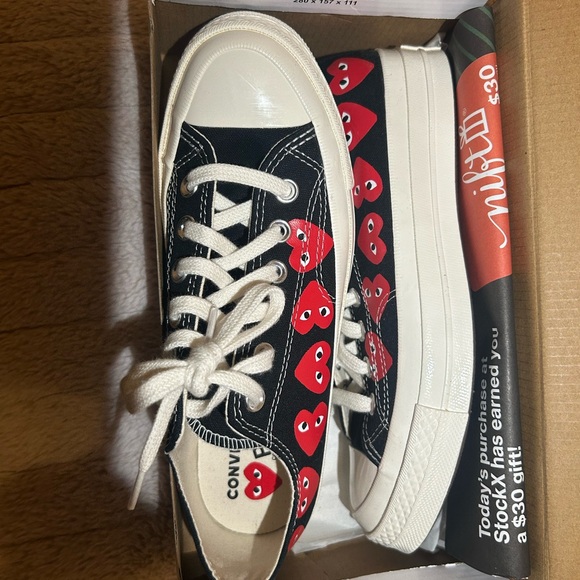 Converse White Shoe Box with Gray Accents - Picture 4 of 6